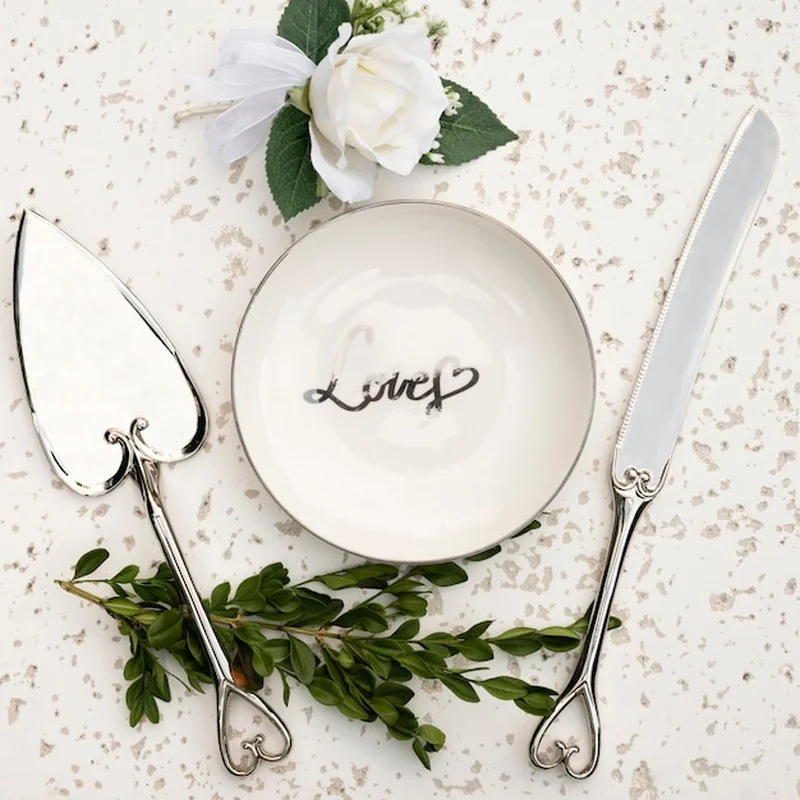 Płaski układ stołu weselnego